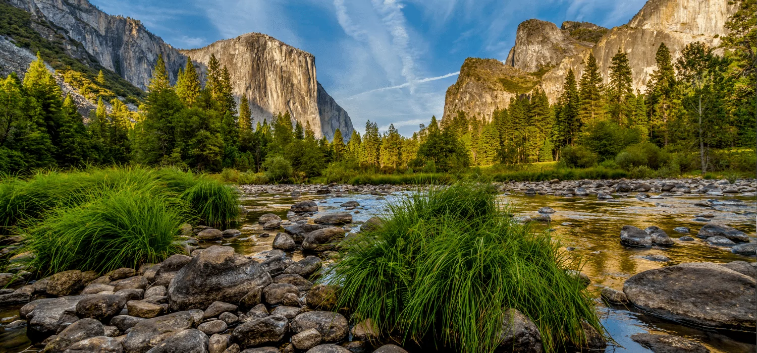 yosemite valley view during sunny day