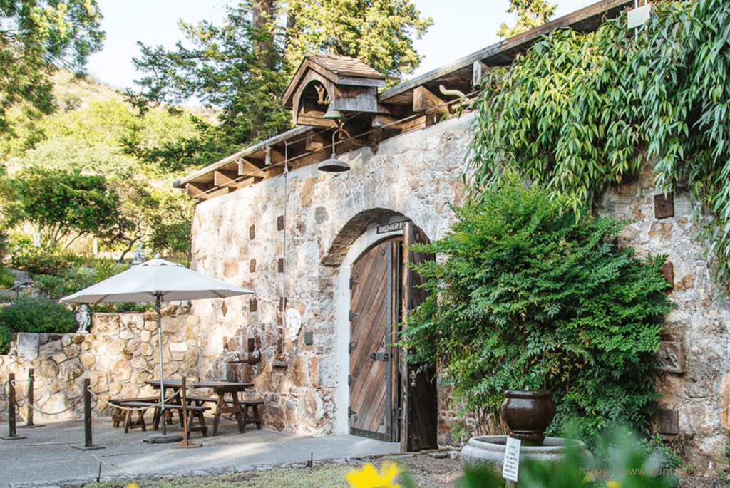 Gundlach Bundschu Winery's main entrance