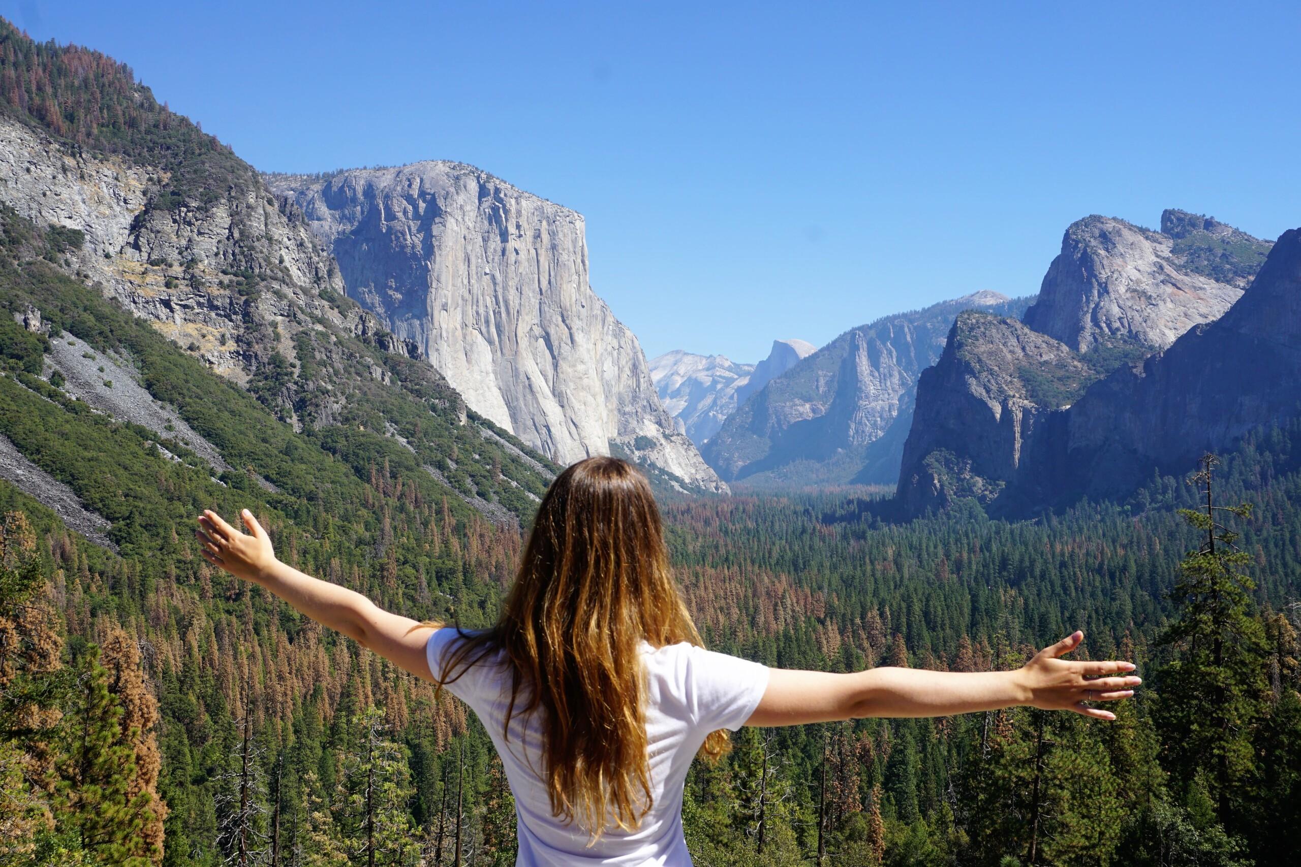 girl looking at the tunnel view