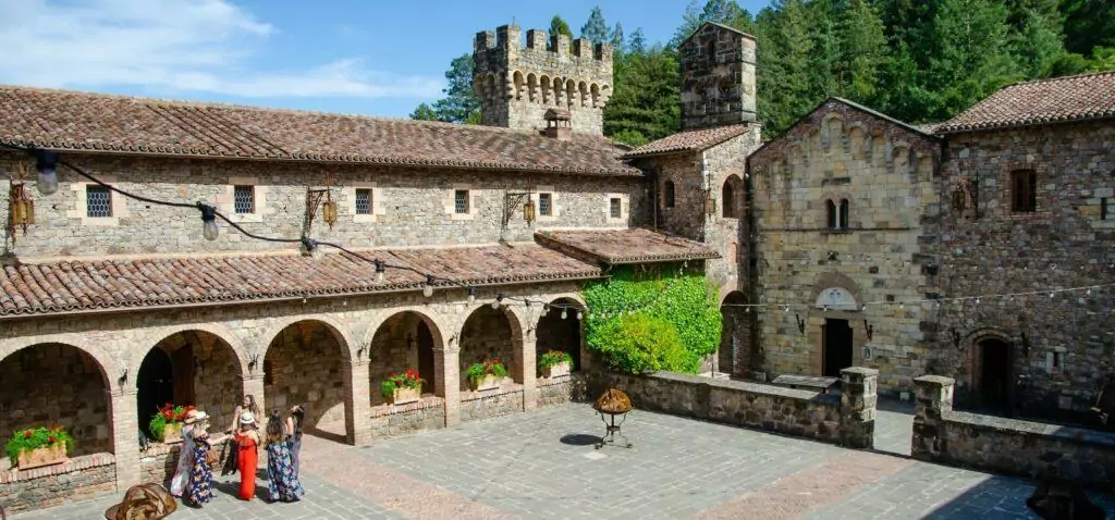 Castello de Amorosa courtyard