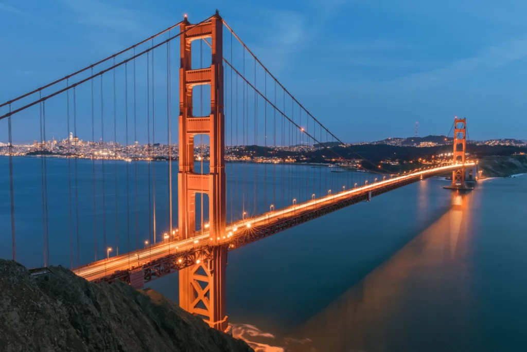 golden gate bridge at night