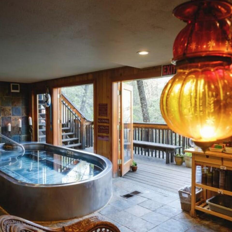 Yosemite Overnight Tour from San Francisco with a Stay at the Bug Lodge ...