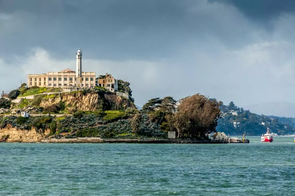 alcatraz tour today