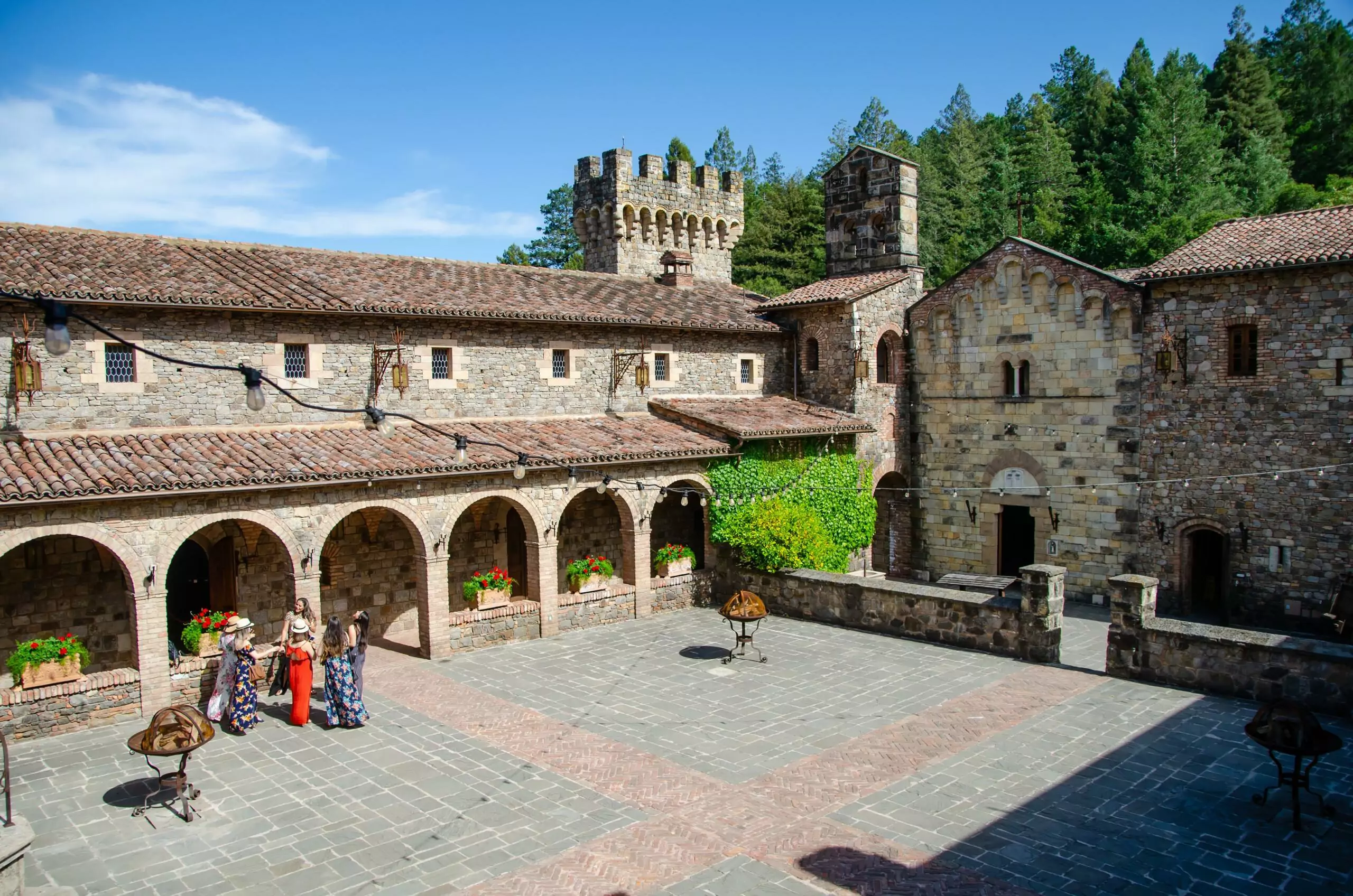 castello di amorosa winery courtyard