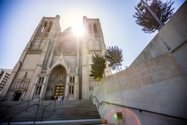 exterior of grace cathedral in san francisco