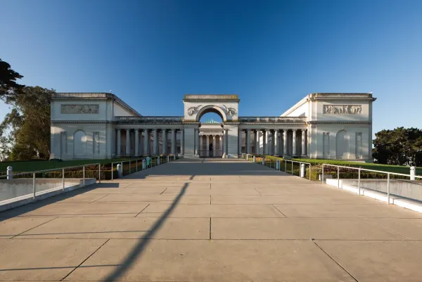 pathway of The Palace of the Legion of Honor