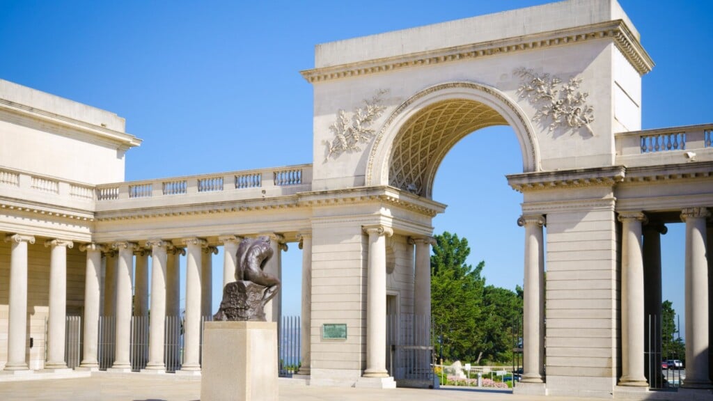 entrance to legion of honor