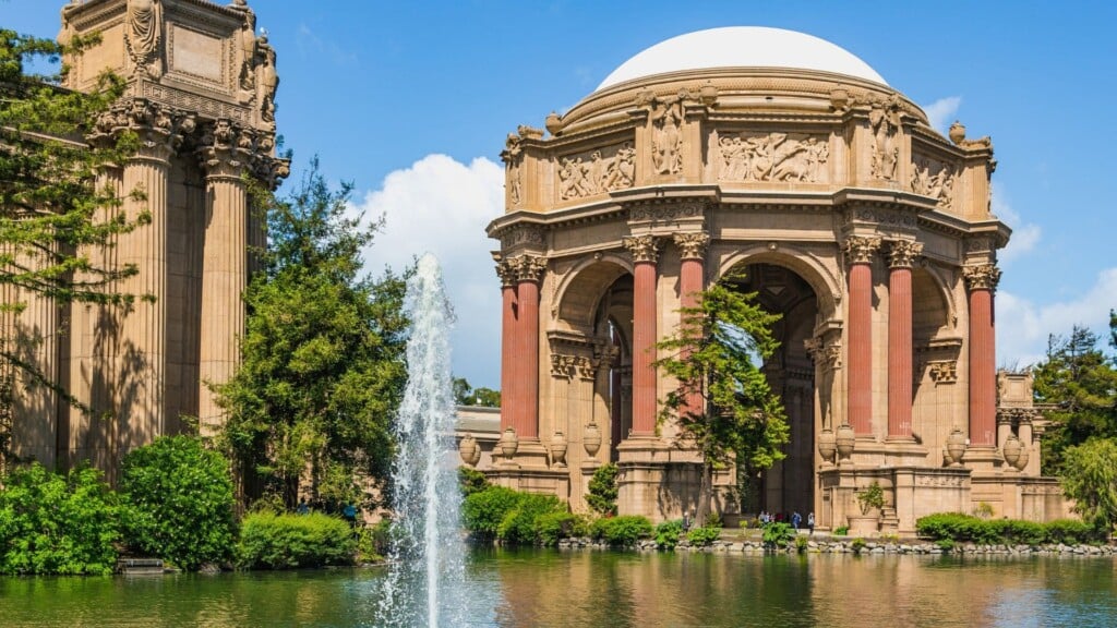 fountain in the lake near palace of fine arts